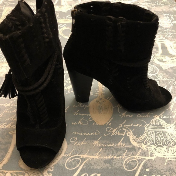 BAMBOO Shoes - Bamboo open toe size 7.5 heel with tassels shoe